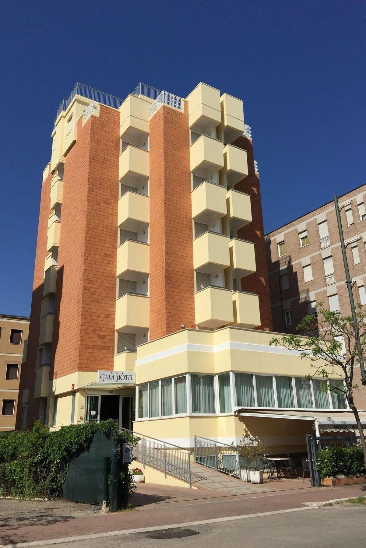 Hotel Gala Pesaro Exterior foto